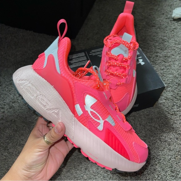 Under Armour
Unisex UA HOVR™ Mega 2 MVMNT Unisex Athletic Shoes Sz W9.5/M8 - Picture 1 of 8